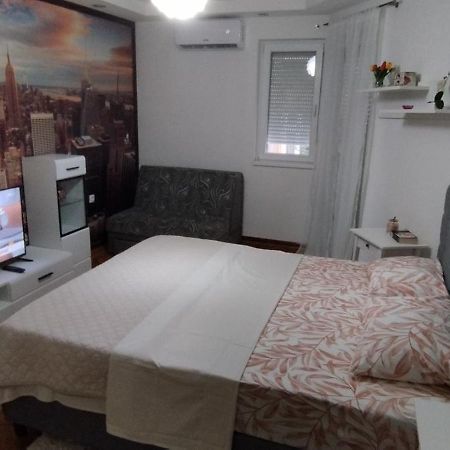 White Night City Center Apartman Belgrado Exterior foto